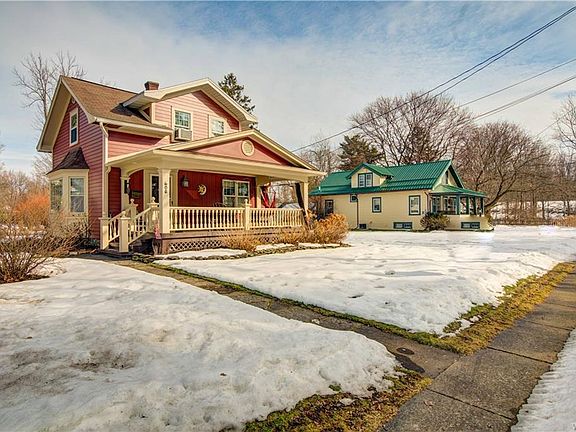 2nd image of 608 Crescent Ave
