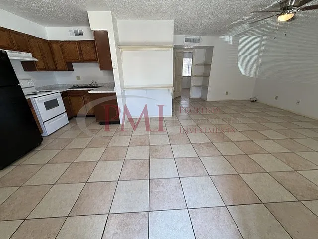 2238 Carreon Drive #4 — Photo 4