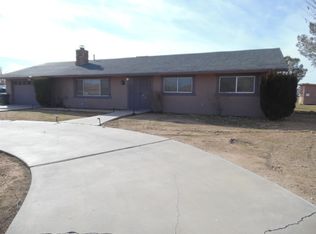 15374 Comanche Rd, Apple Valley, CA 92307