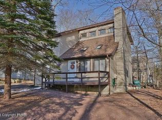 7171 Mountain Dr, Tobyhanna, PA
