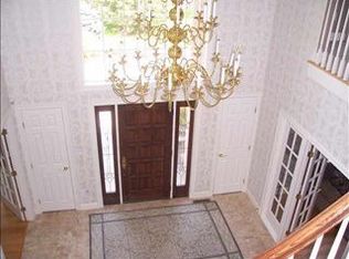 32 E Ridge Rd, Loudonville, NY 12211