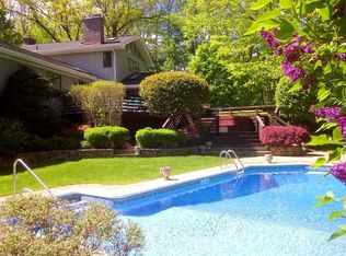 3 Silver Ridge Cmn, Weston, CT 06883