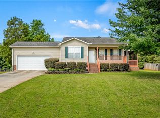3 Ladder Ct, Fountain Inn, SC 29644