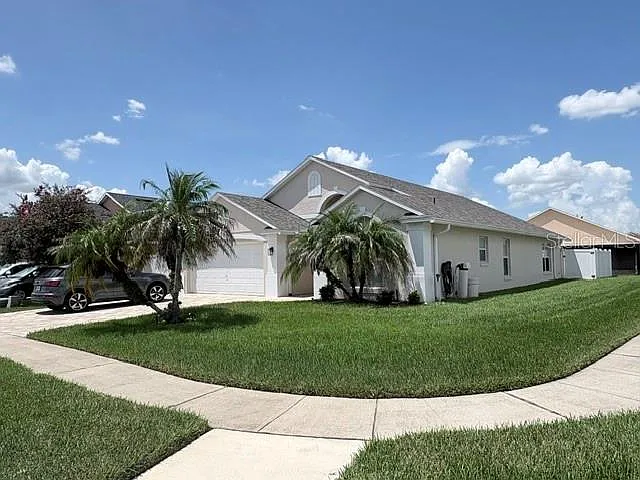 3 bed, 2.0 bath, 1781 sqft, $2,800 — Photo 2