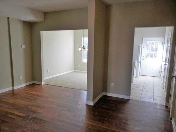 4th image of 146 Chancery Ln