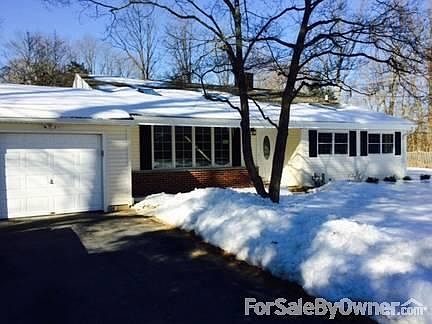 CONVENIENT LOCATION ON A LEVEL LOT : Beautiful backyard on a cul de sac street