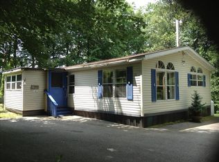 24 Rocky Ln, Mertztown, PA 19539
