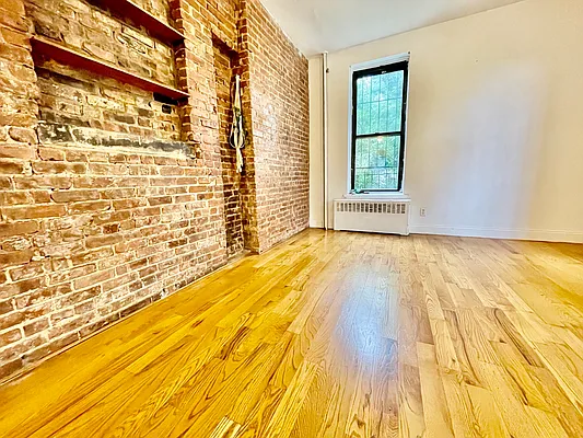 Rented by R New York | media 22