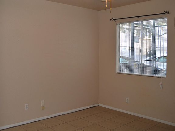 4th image of 2605 Sherwood St APT A