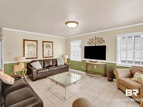 4th image of 508 W 1st Ave
