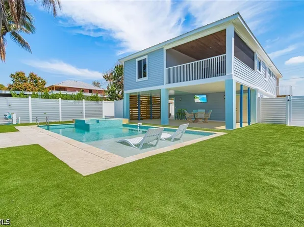 24525 Dolphin St, Bonita Springs, FL 34134