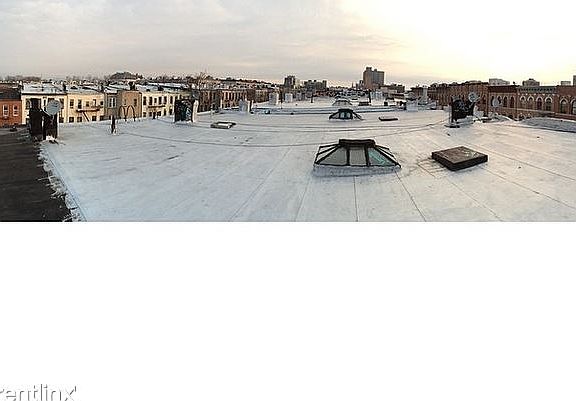 003_253_STOCK_ROOF_SHOT
