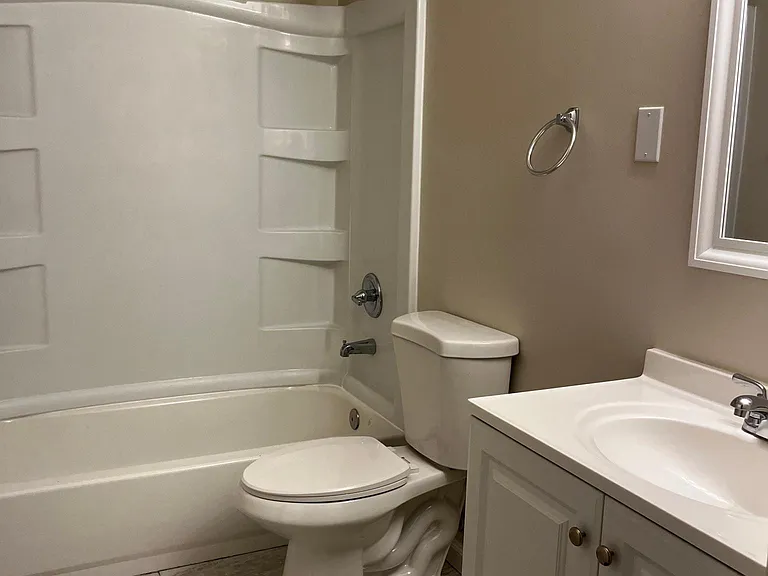 2214 Ellen Ave — Photo 4