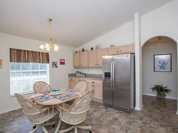 5th image of 25 Porcupine Dr