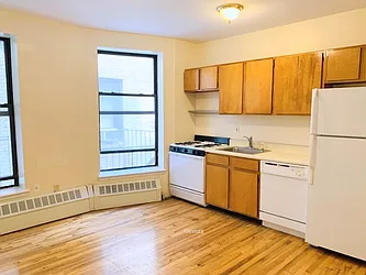 35 Central Park North