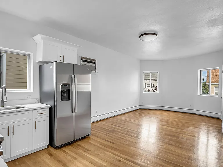 44 Dana St #6 — Photo 9