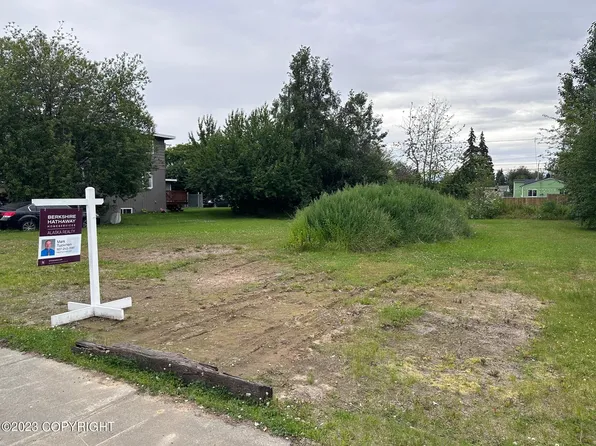 L9a B26c Juneau St, Anchorage, AK 99501