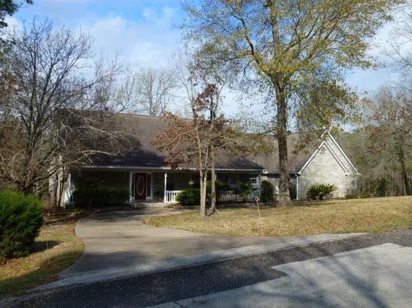 80 Lake Grove Dr, Coldspring, TX 77331