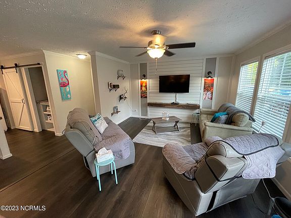3rd image of 137 Dogwood Circle