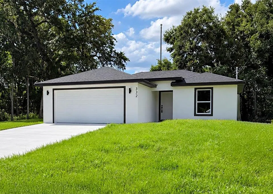332 Lake Crescent Dr