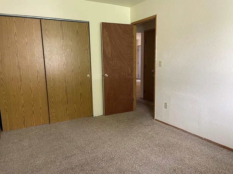 Skyview Apartments — Photo 8