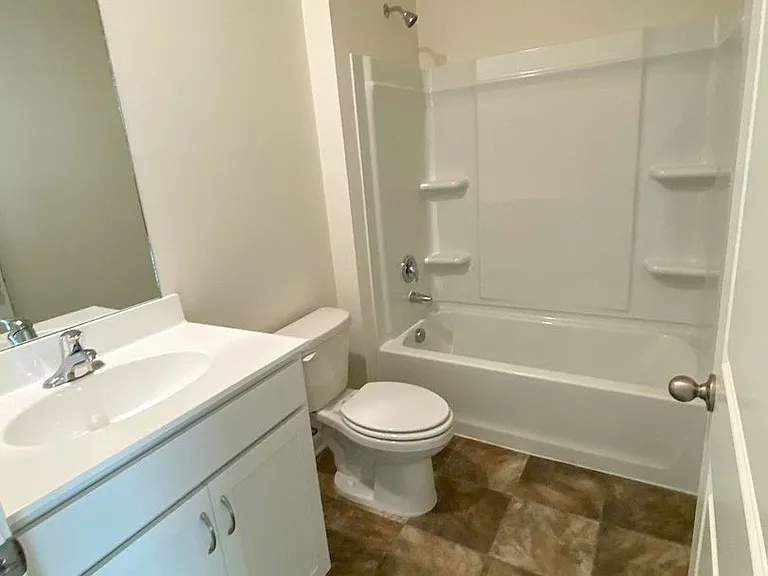 38 Crown Way — Photo 27