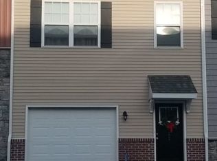 811 Admirals Quay Dr, Mechanicsburg, PA 17050
