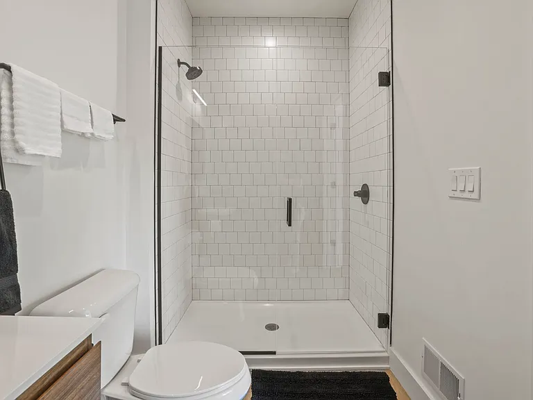 466 South Ln — Photo 14