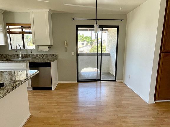 5th image of 4415 38th St APT 12