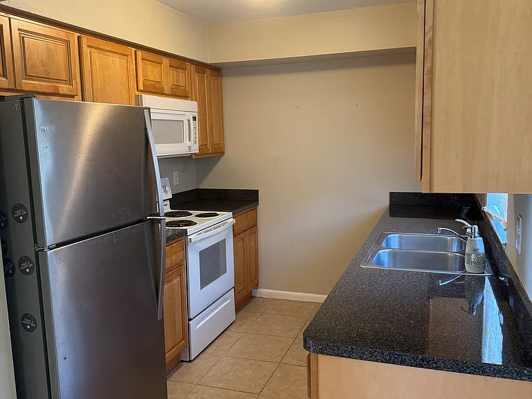 845 Shirley Ann Trl — Photo 2