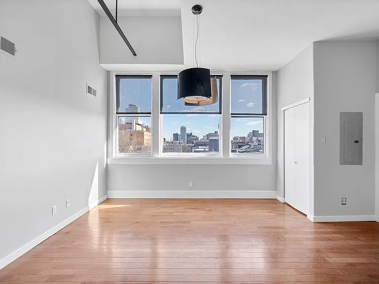 1201 Spruce Street — Photo 7