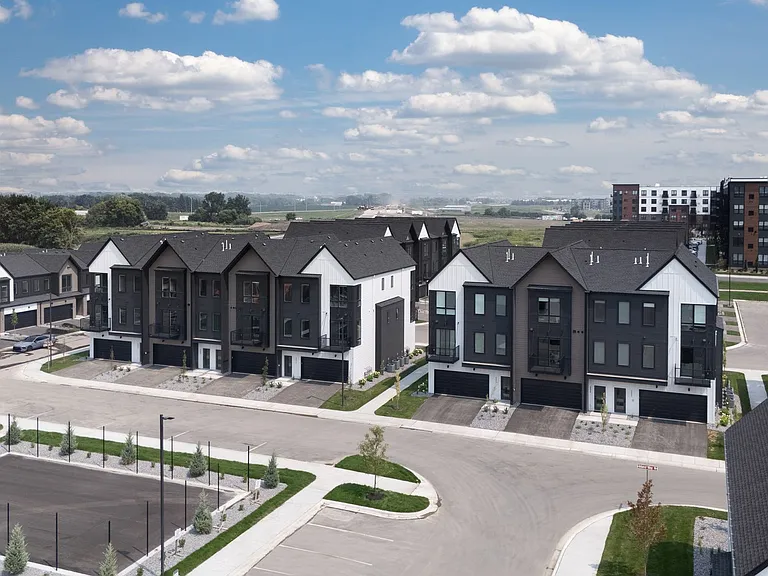 Norheim Townhomes — Photo 35