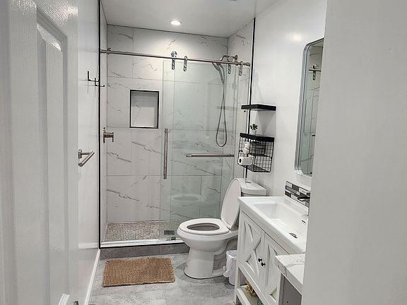 5th image of 191 Brightwood Ave #A
