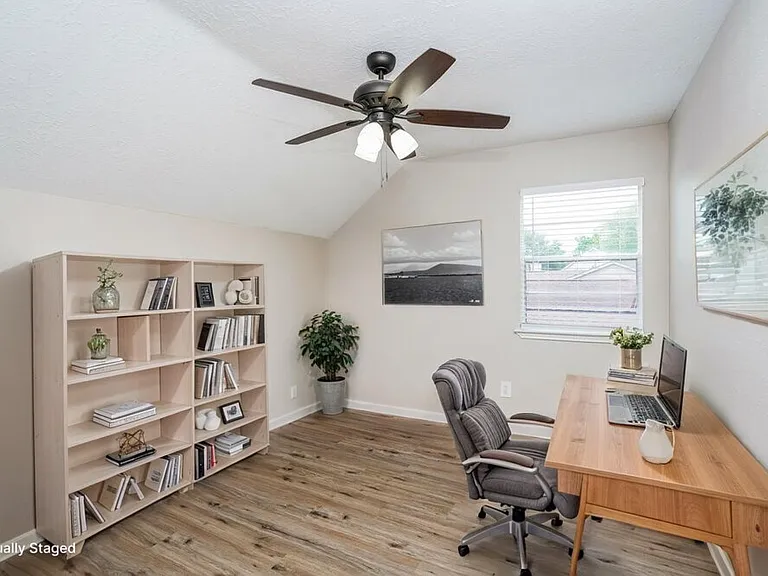 3542 Lindenfield Dr — Photo 15