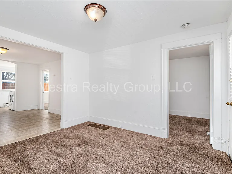 1622 W 38th Ave #1 — Photo 8