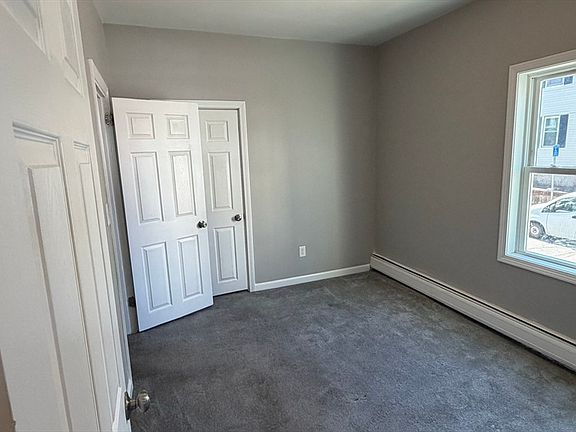 3rd image of 529 Warren St