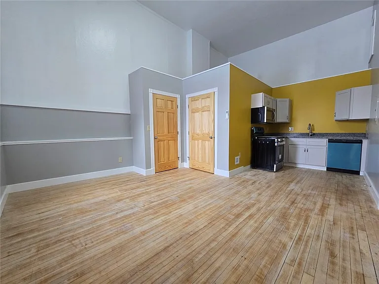 27 E Main St #317 — Photo 2