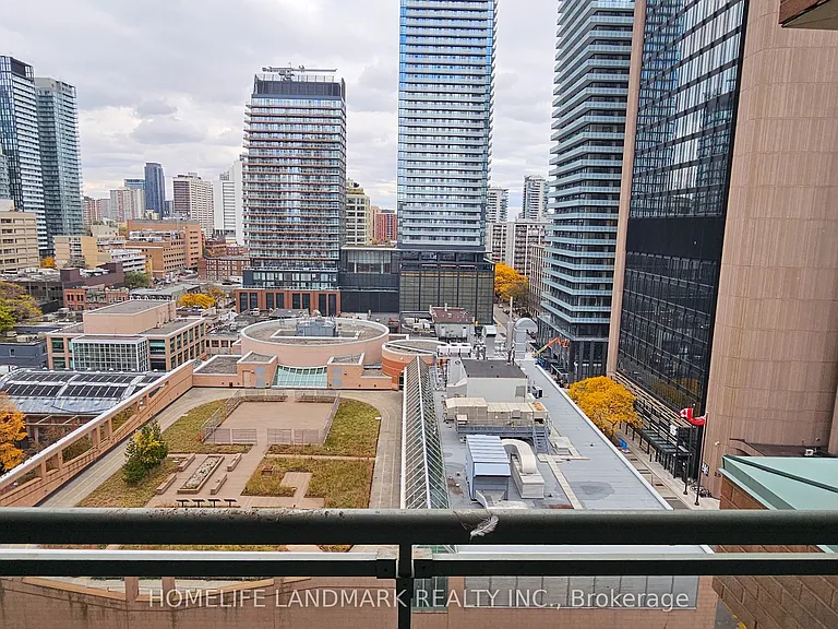 887 Bay St #1402 — Photo 19