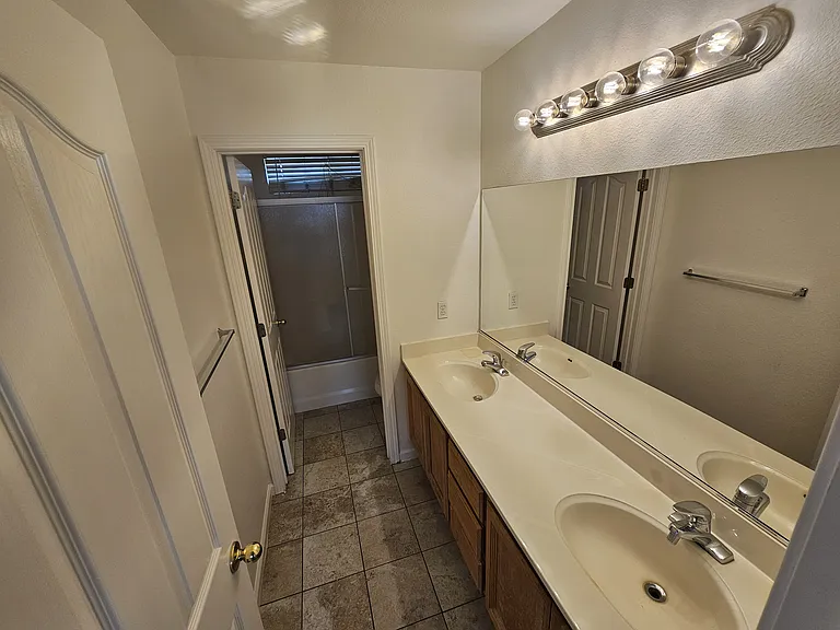 35 Klondike Ct — Photo 7