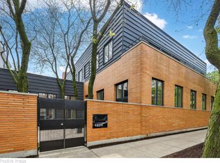 1225 W George St, Chicago, IL 60657