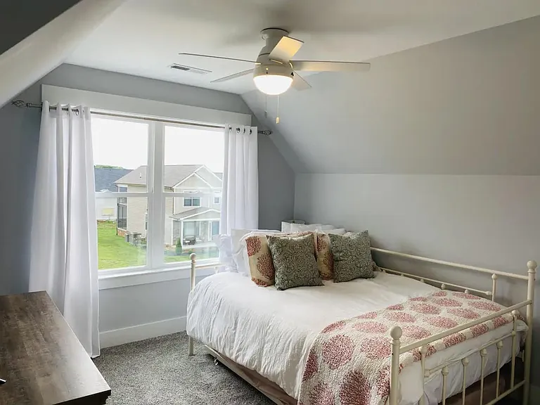 66 Suntan Ct — Photo 17