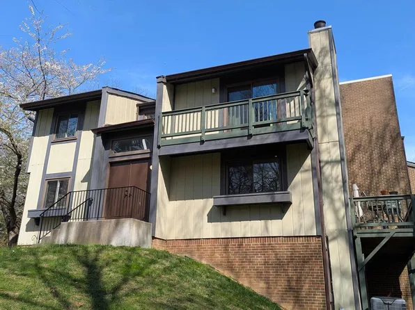 2200 Glencourse Ln, Reston, VA 20191