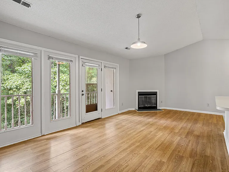 1321 Park Glen Dr #304 — Photo 7