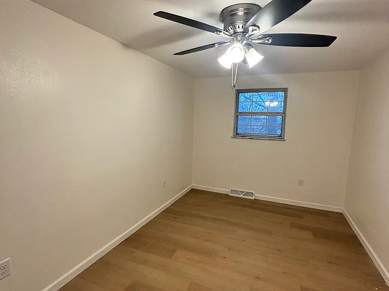 210 Anderson Ln #210 — Photo 5
