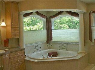 202 Reed Rd, Absecon, NJ 08201