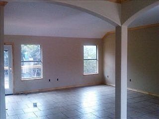 3rd image of 346 Bogi St
