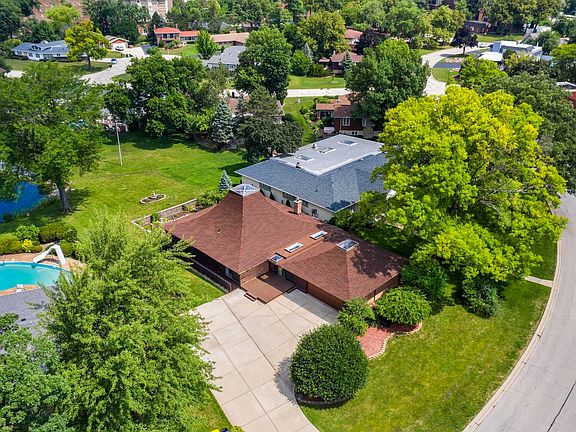 4th image of 190 Sherwood Dr
