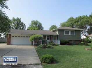 1617 Sharon Rd, Streator, IL 61364