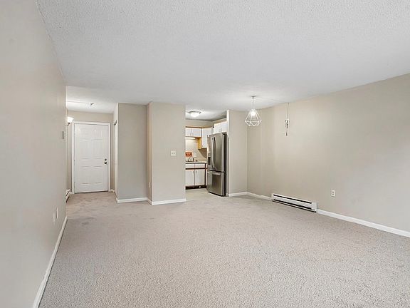 3rd image of 10 Rutledge St APT 2H