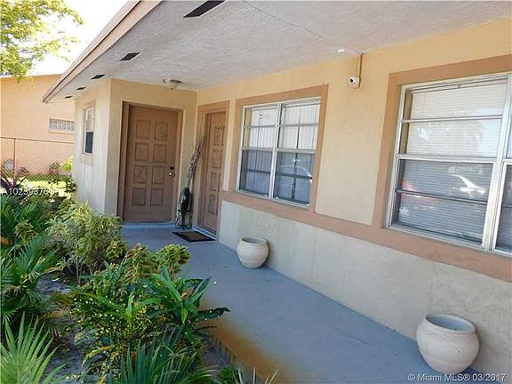 4th image of 500 NE 37th St